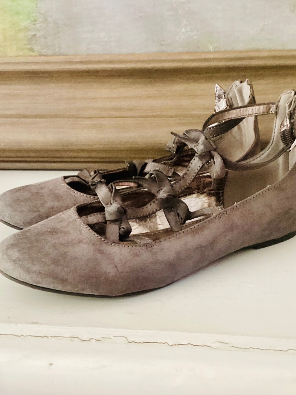 American Eagle Girls Shoes Size 4.5 Gray Suede Gladiator Flats Strappy Bows Zip